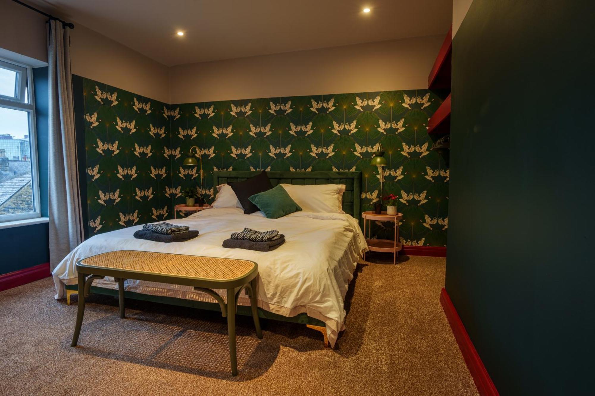Stay With Airhgt @ Luxe Apartment In Central Harrogate Luaran gambar