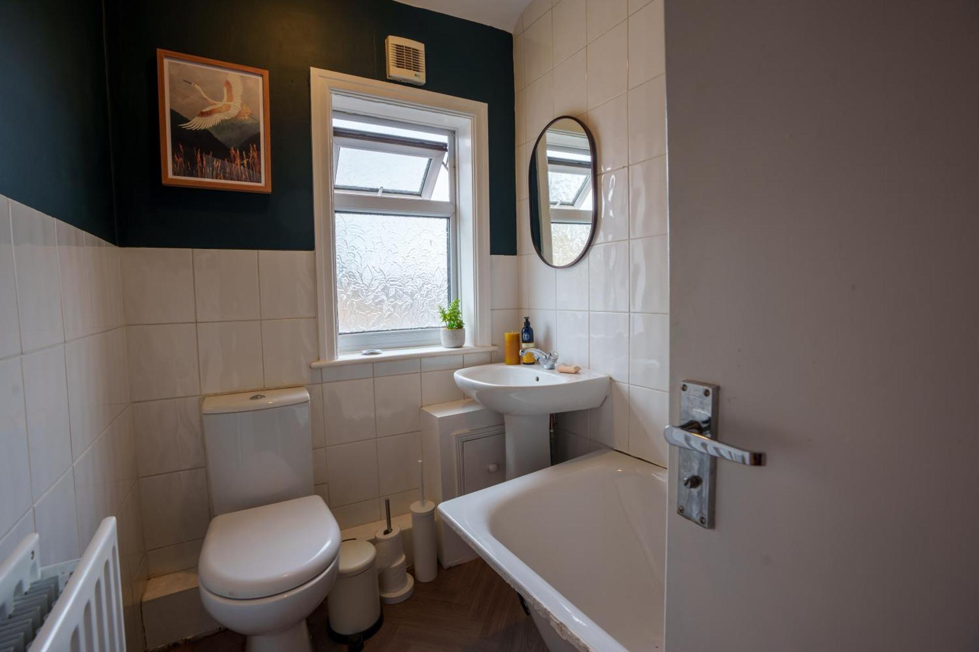 Stay With Airhgt @ Luxe Apartment In Central Harrogate Luaran gambar