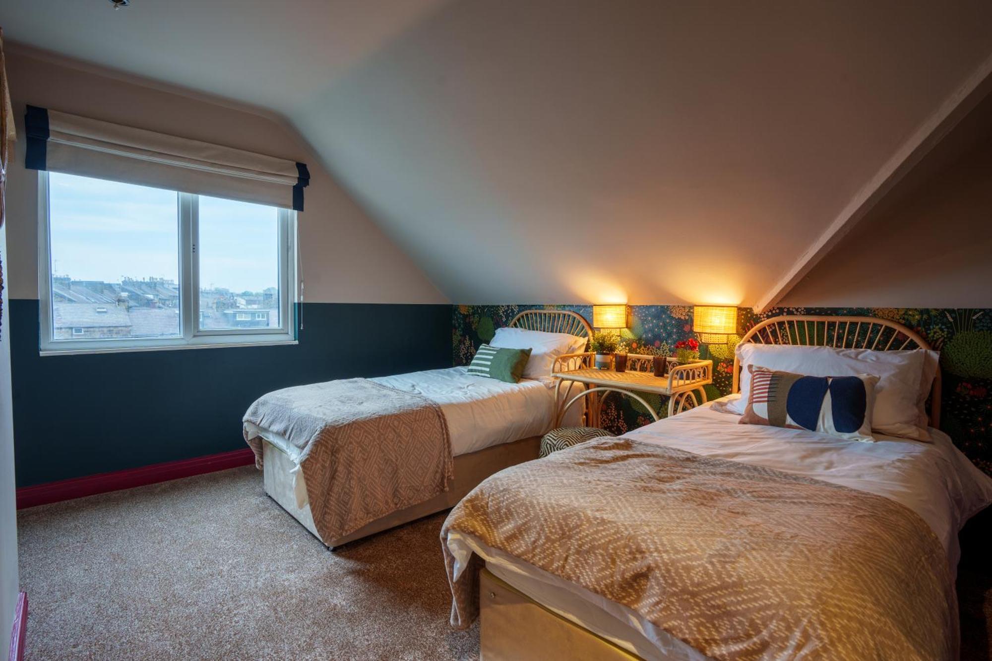 Stay With Airhgt @ Luxe Apartment In Central Harrogate Luaran gambar