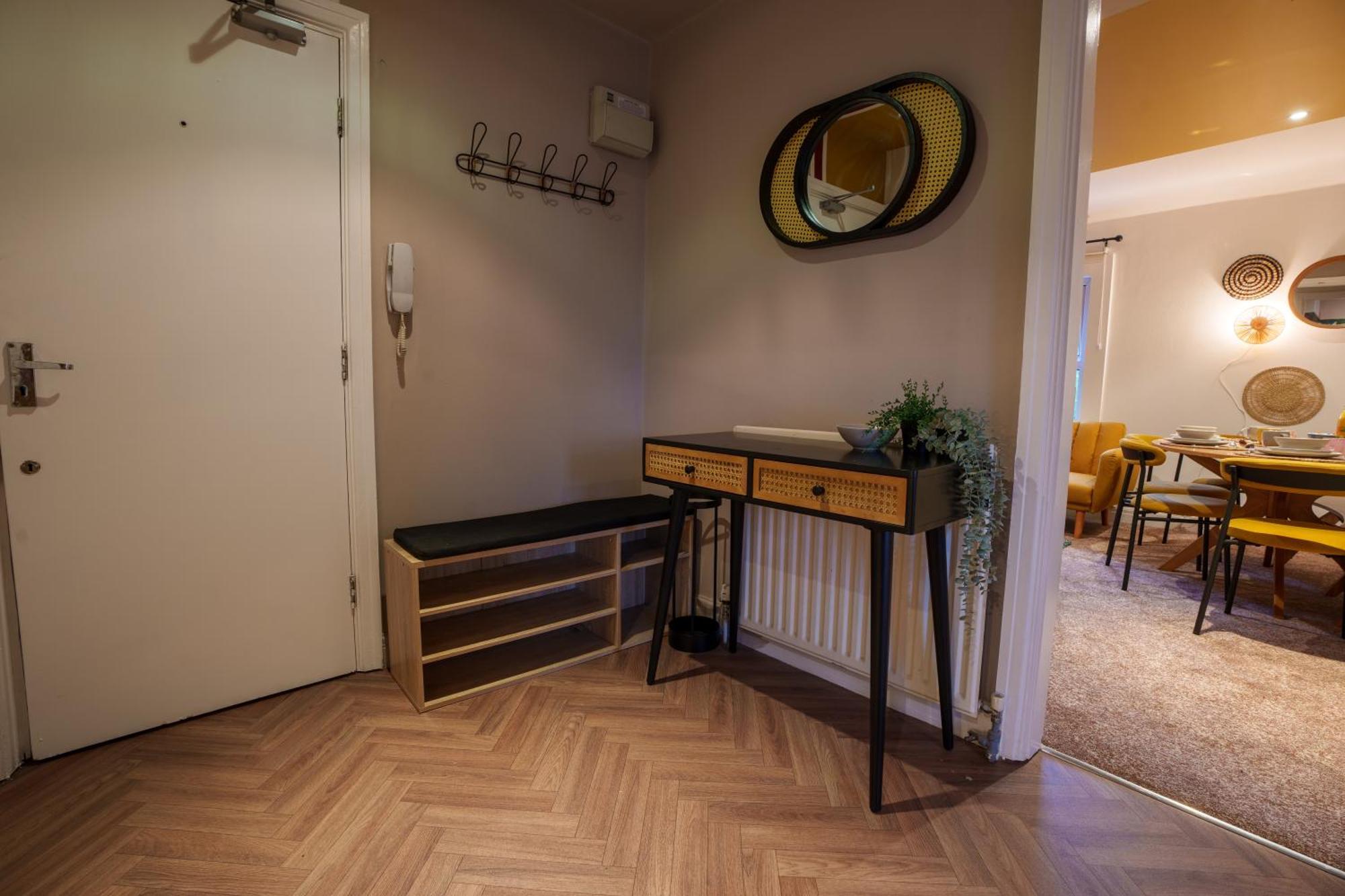 Stay With Airhgt @ Luxe Apartment In Central Harrogate Luaran gambar