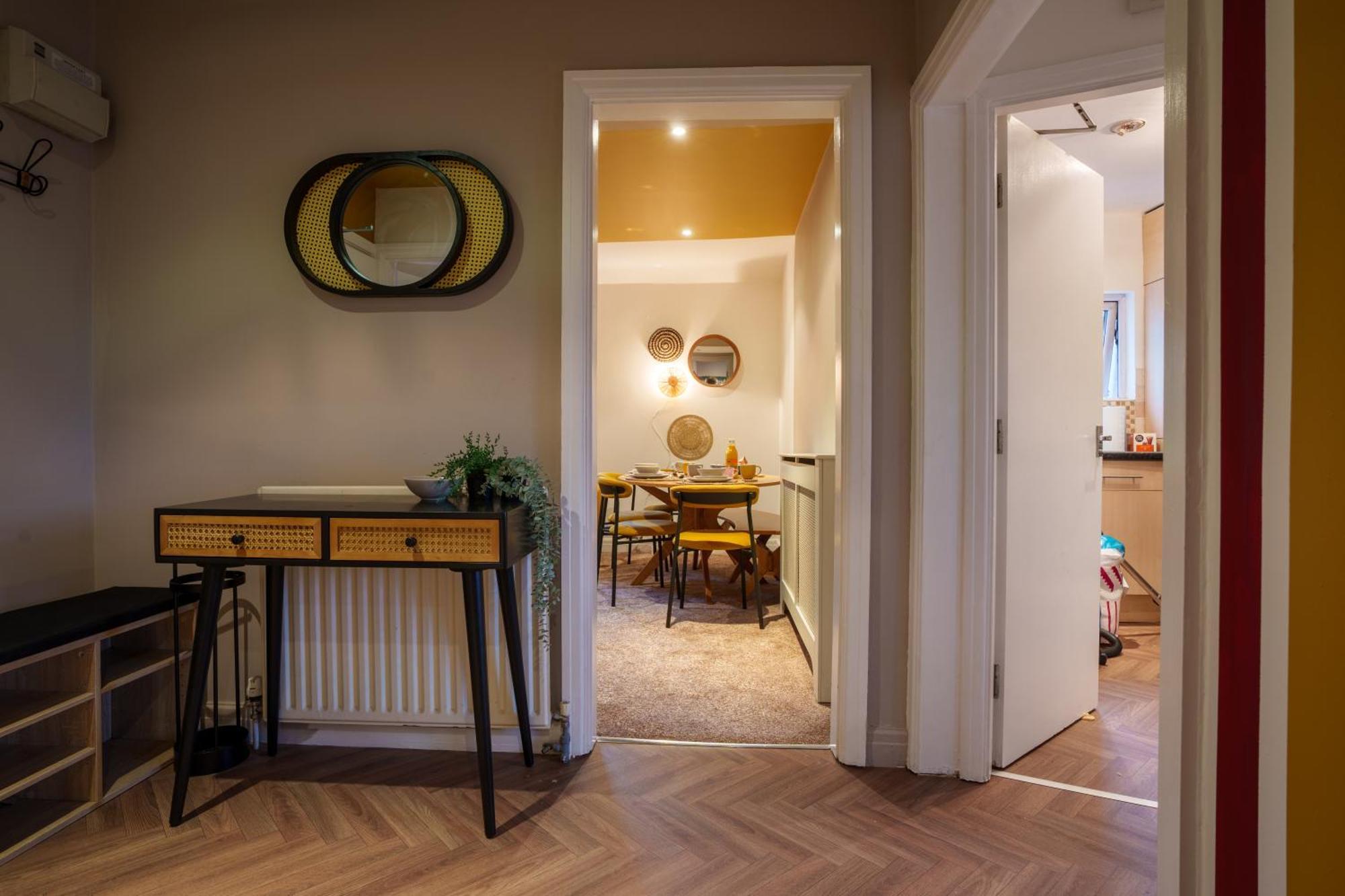 Stay With Airhgt @ Luxe Apartment In Central Harrogate Luaran gambar