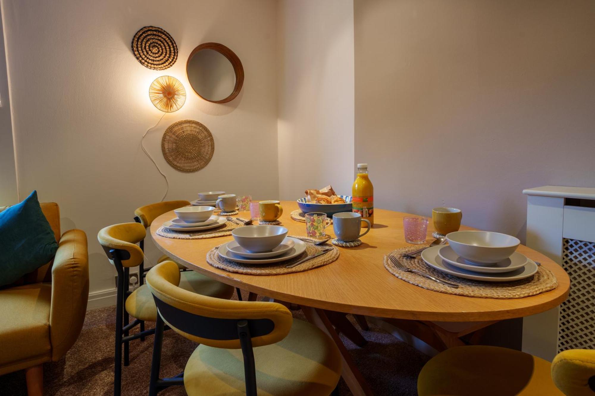 Stay With Airhgt @ Luxe Apartment In Central Harrogate Luaran gambar